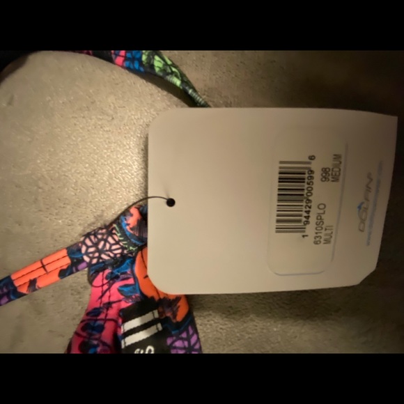 Bikini - Picture 3 of 3